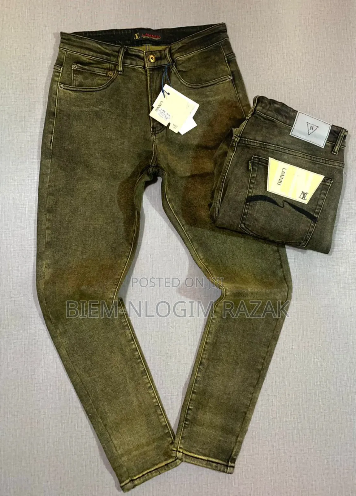 High Quality Plain Jeans Available in Stock