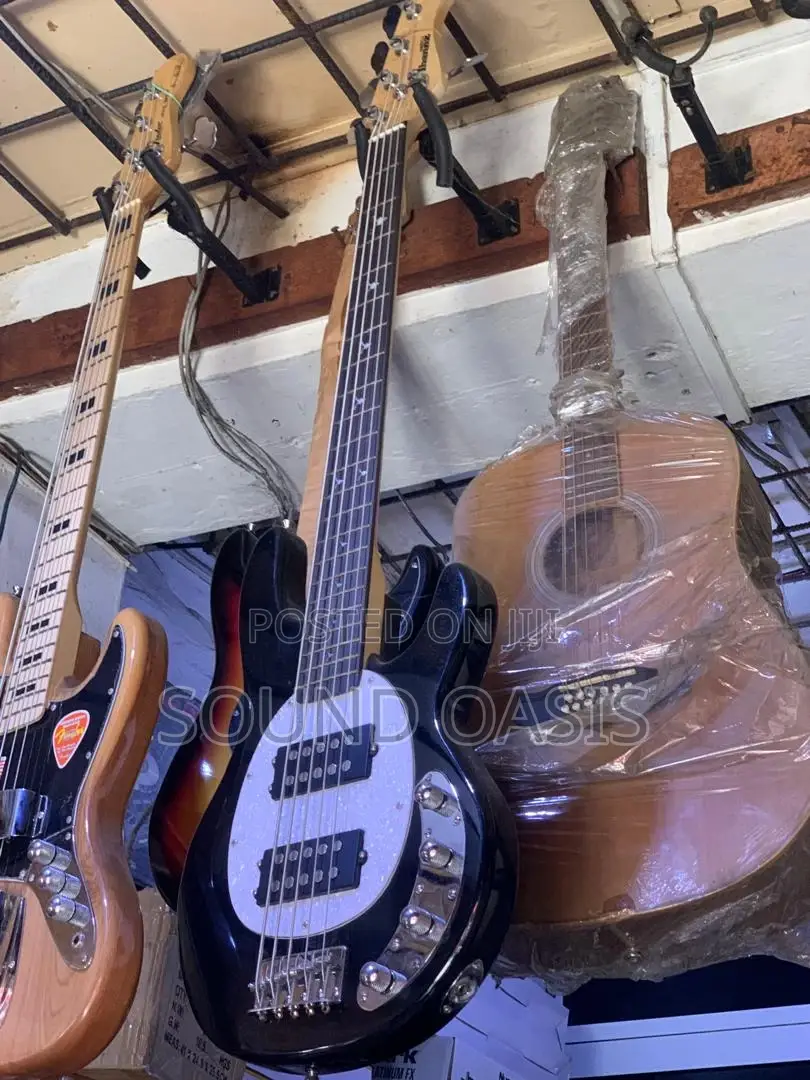 Ibanez Active Bass Guitar (Black)