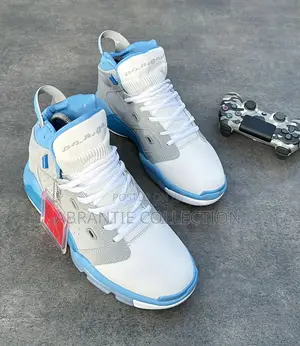 Air Jordan 6 University Blue