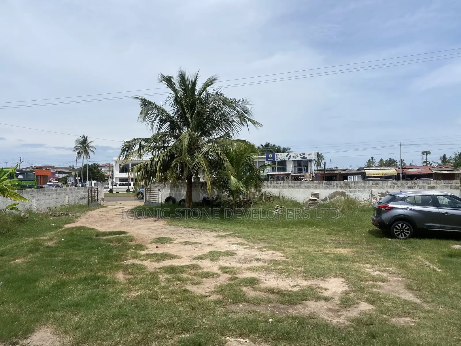 3 Plots by Main Road at La - Trade-Fair Road