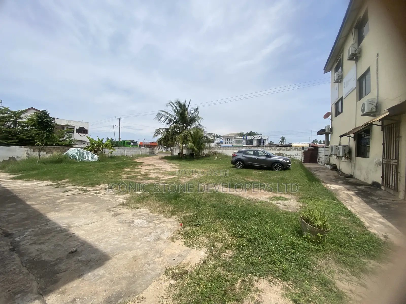3 Plots by Main Road at La - Trade-Fair Road