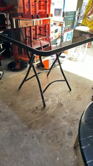 Foldable Glass Table