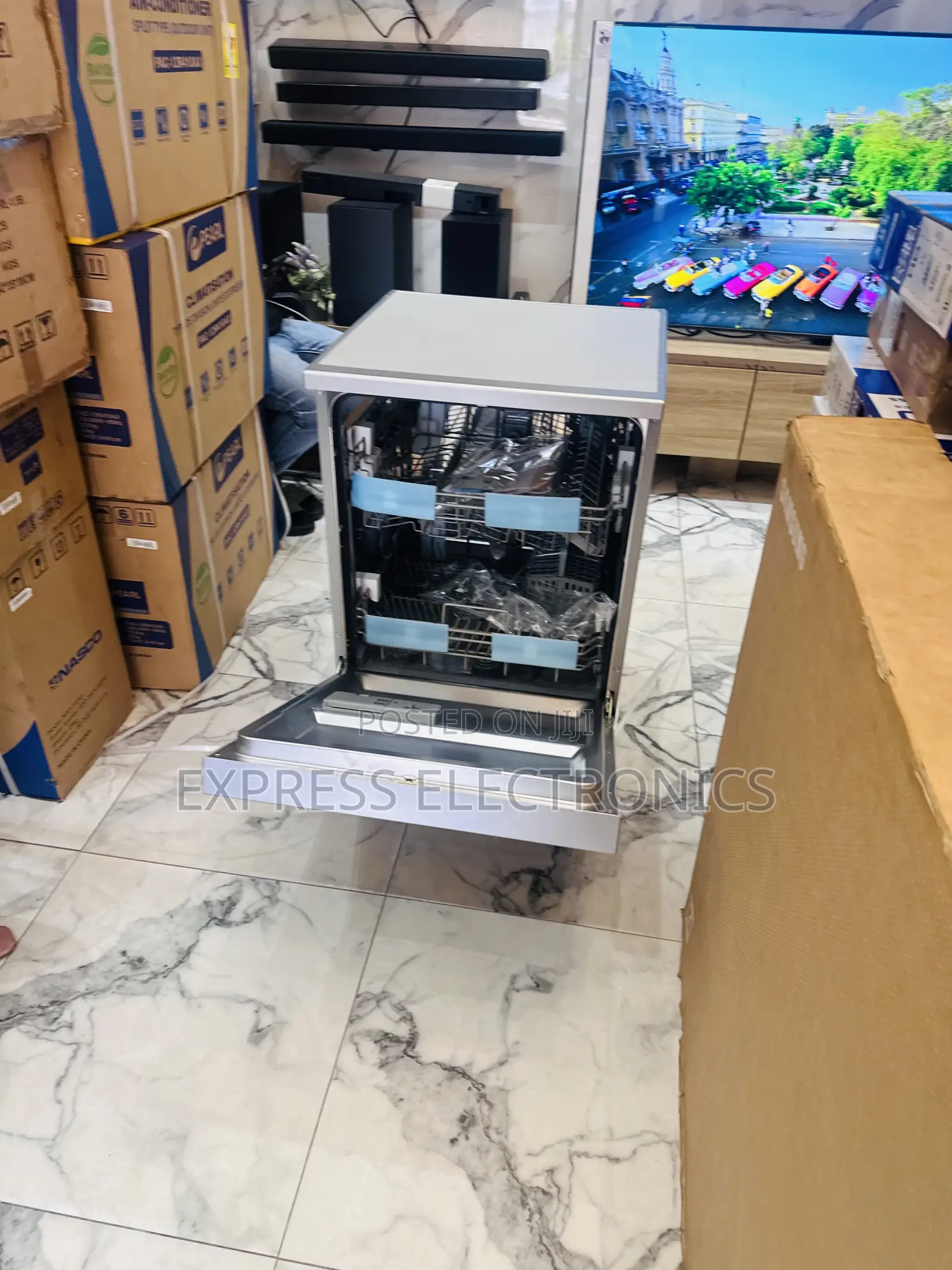 Spectacular Performance Midea WQP 12-5203 Dish Washer