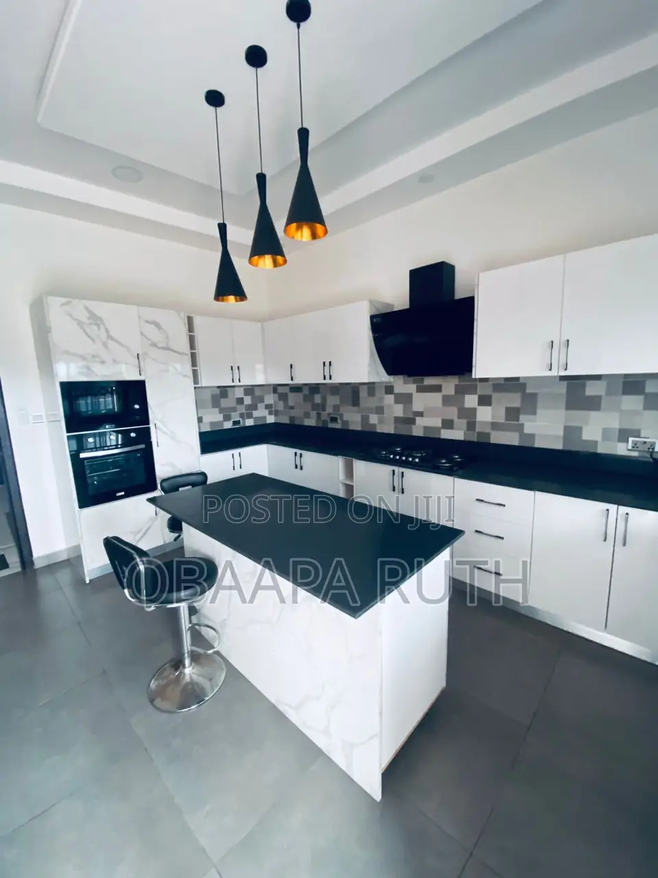 4bdrm Duplex in Taifa for rent