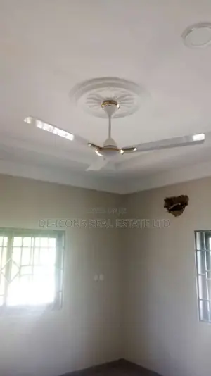 3bdrm House in De-Icons Real Estate, Awutu Senya East Municipal