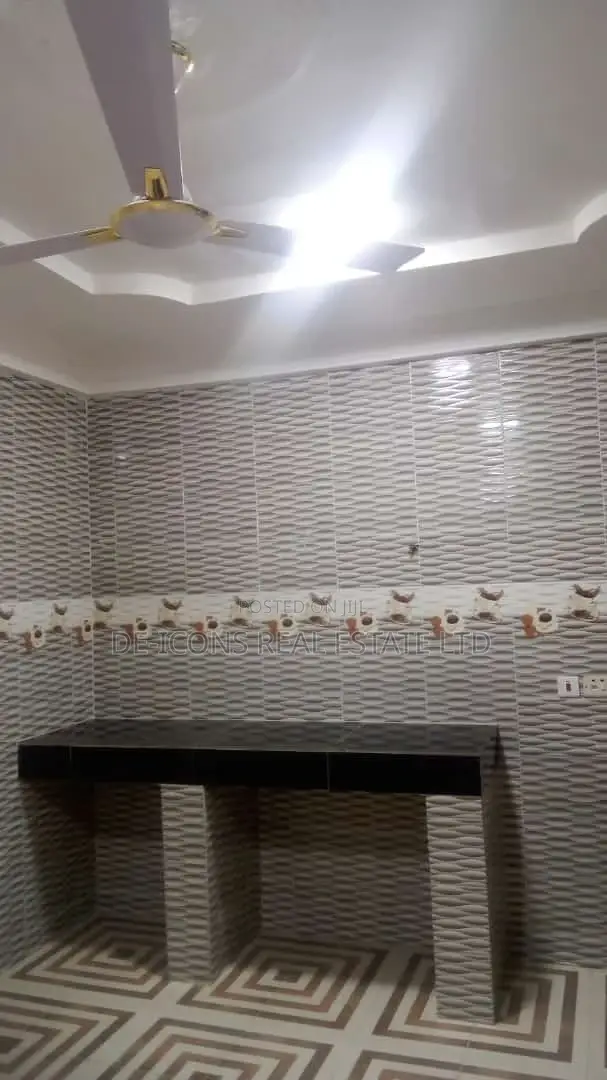 3bdrm House in De-Icons Real Estate, Awutu Senya East Municipal