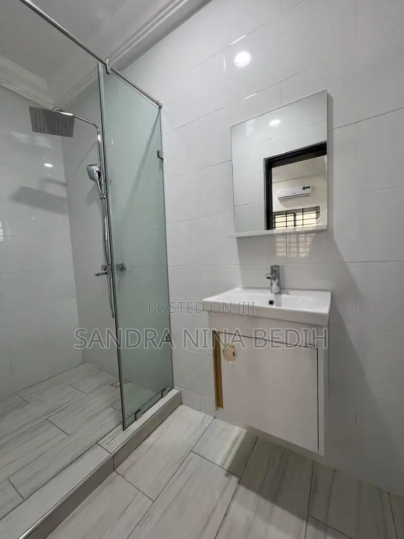 4bdrm House in Lakeside Estate for sale
