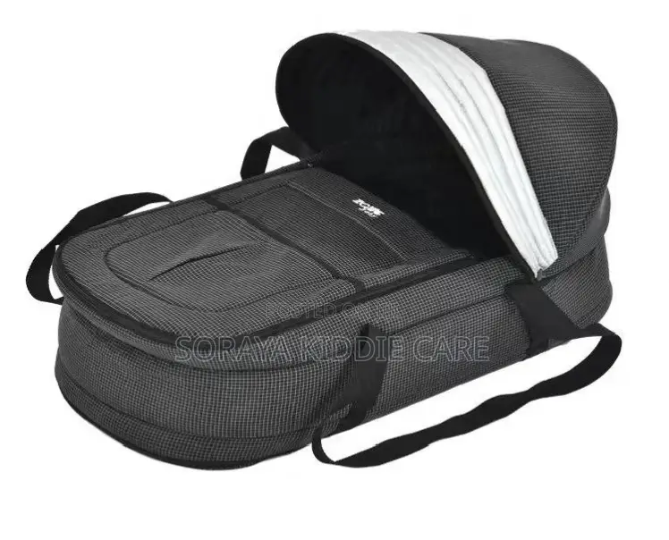 Chicco Carry Cot With Diaper Bags
