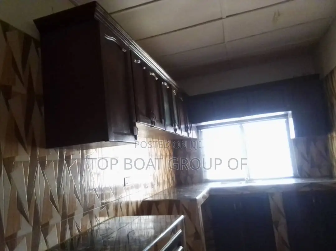 Furnished 6bdrm House in Sokoban Wood Village, Kumasi Metropolitan