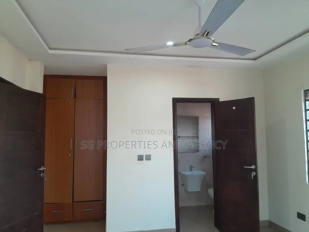 2bdrm Apartment in East Airport, Spintex for rent