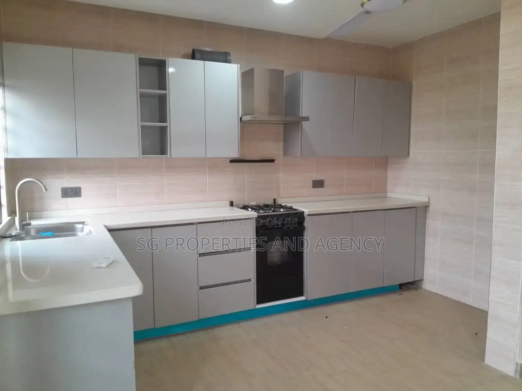 2bdrm Apartment in East Airport, Spintex for rent