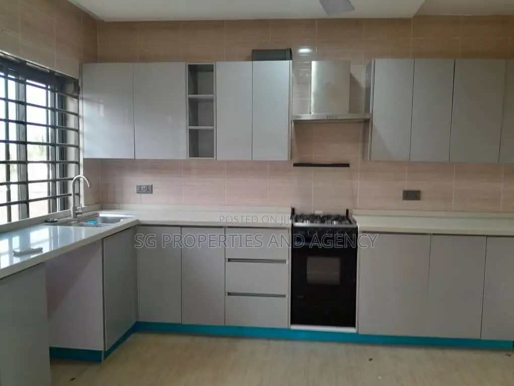 2bdrm Apartment in East Airport, Spintex for rent