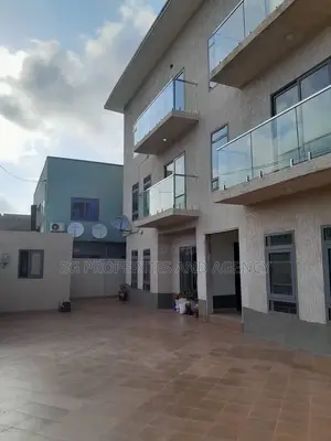2bdrm Apartment in East Airport, Spintex for rent