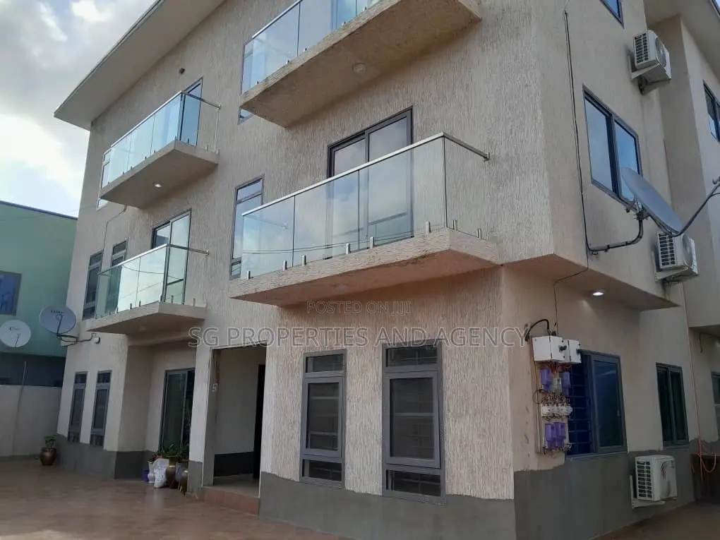 2bdrm Apartment in East Airport, Spintex for rent