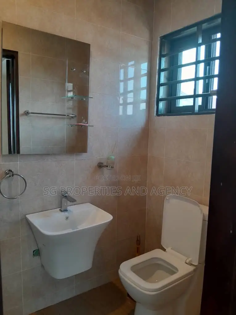 2bdrm Apartment in East Airport, Spintex for rent