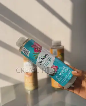 Photo - St Ives Hydrating Body Wash Coconut Water and Orchid