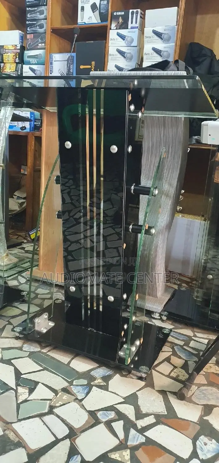 Glass Pulpet