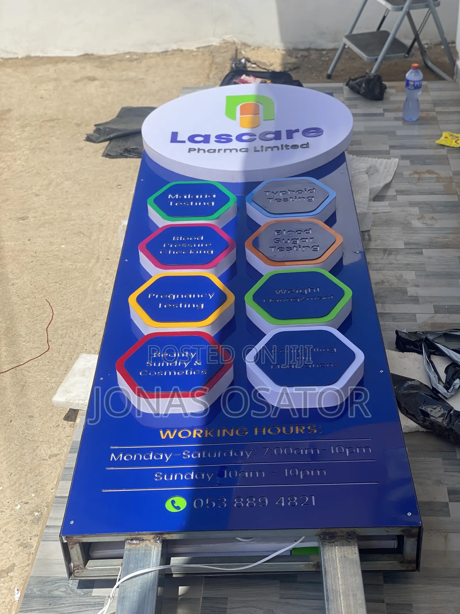 3d and 2d Signages