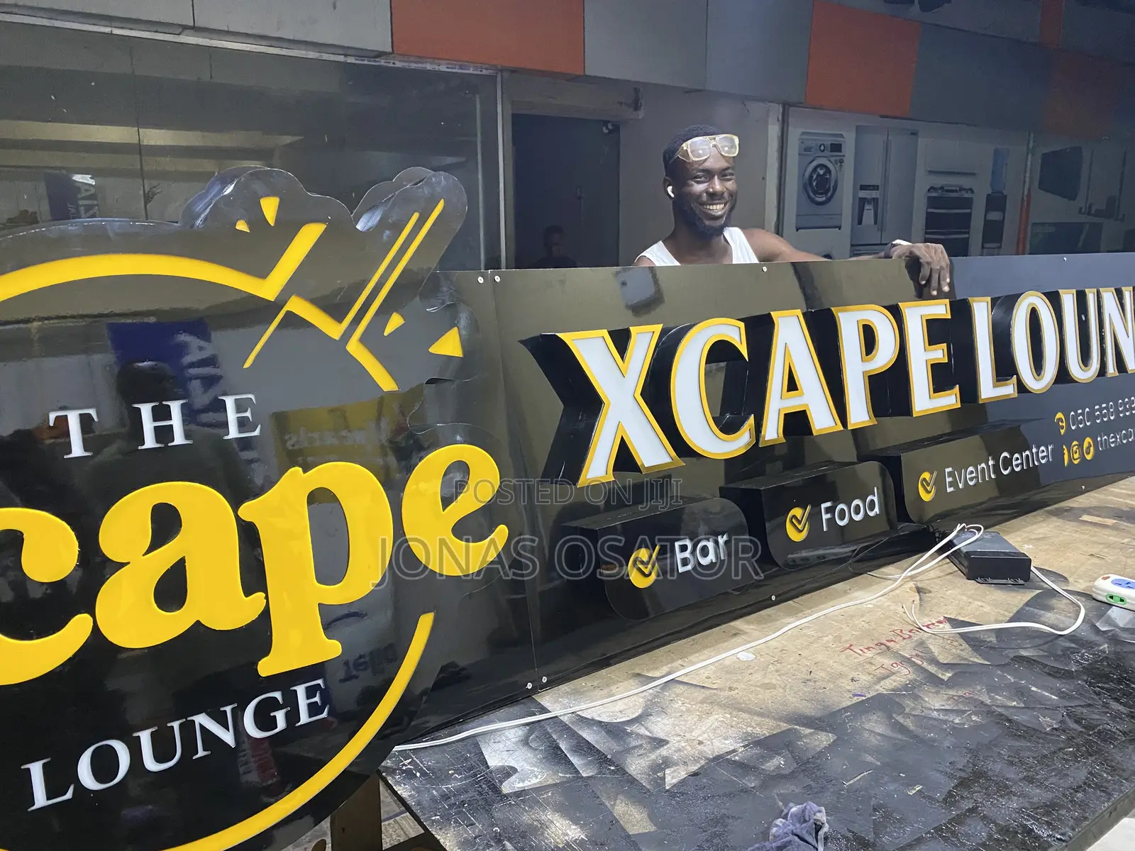 3d and 2d Signages