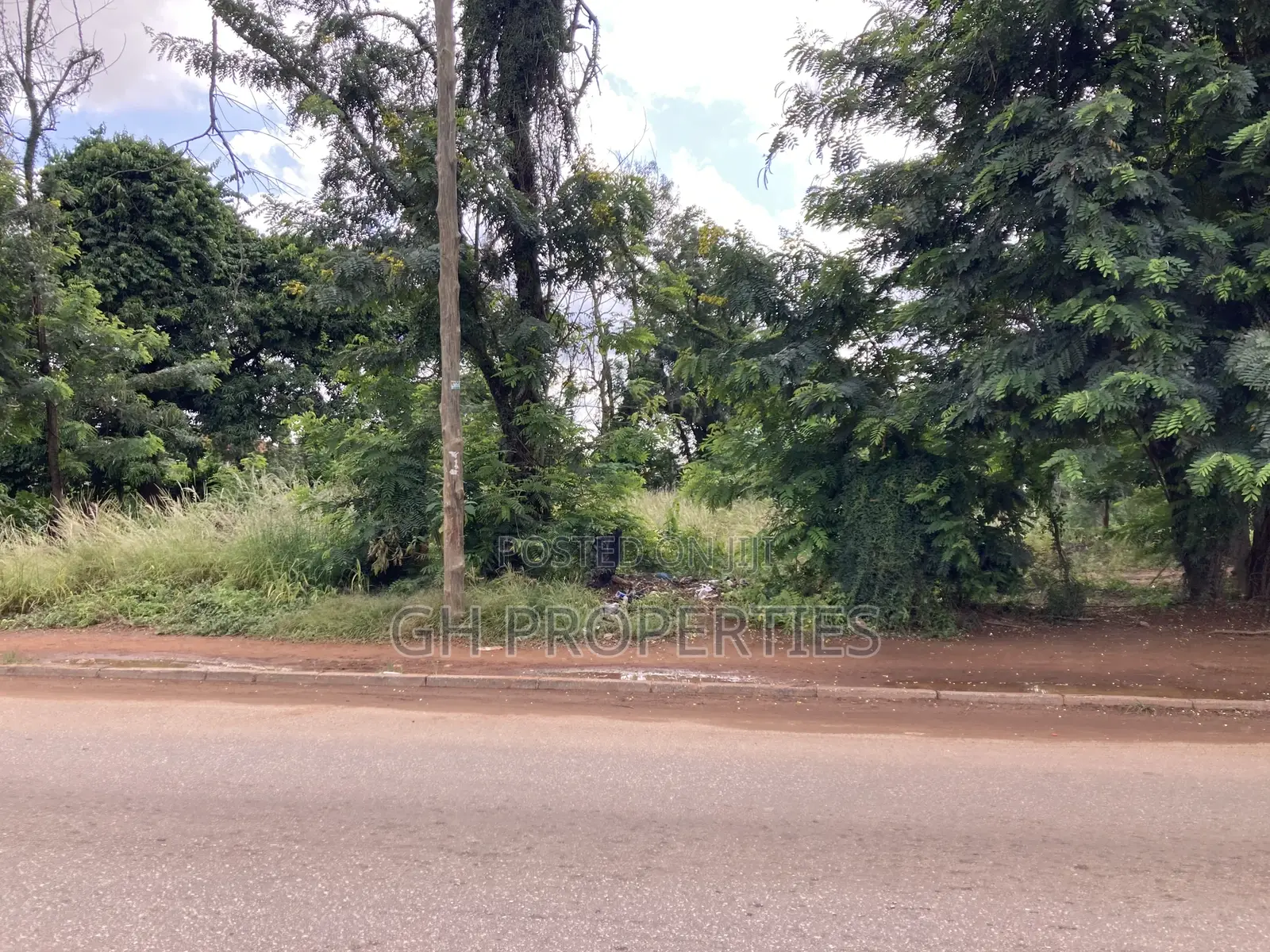 6 Plots for Sale at Adum Ridge Main Road.