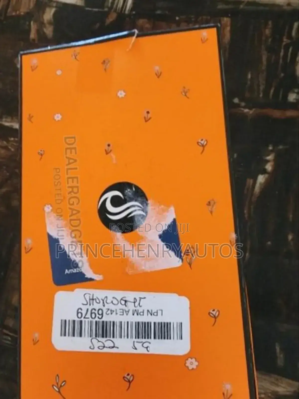 Shorogyt Heart Case for Samsung S22 + Tempered Glass
