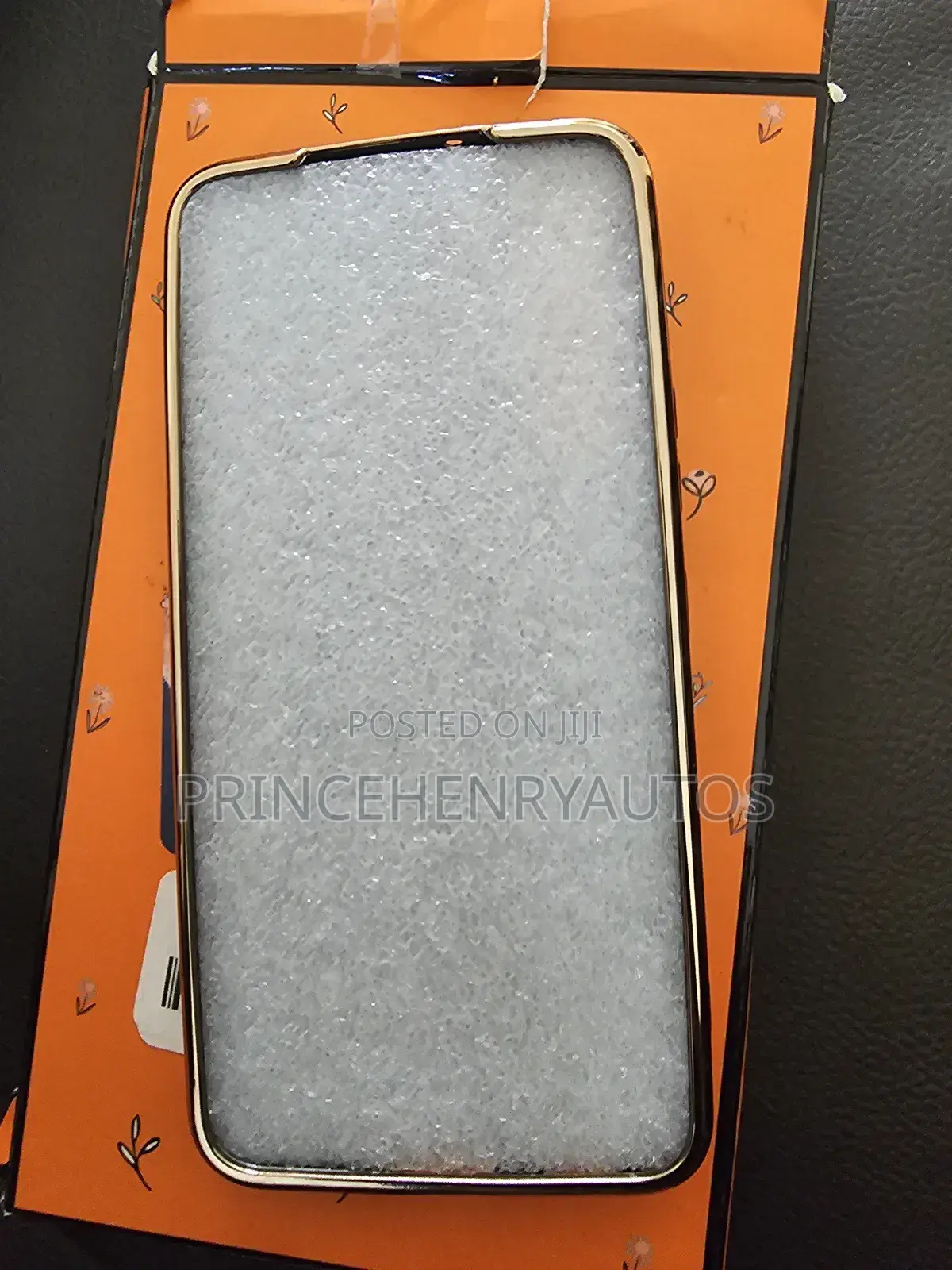 Shorogyt Heart Case for Samsung S22 + Tempered Glass