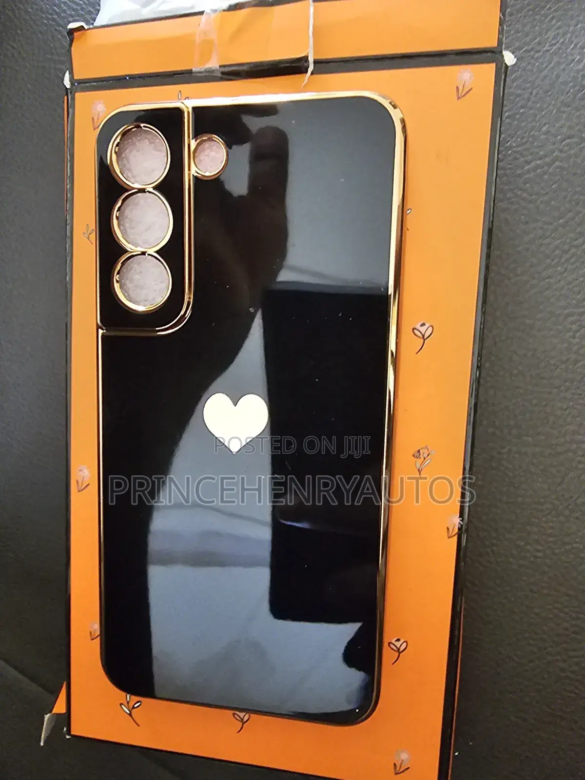 Shorogyt Heart Case for Samsung S22 + Tempered Glass