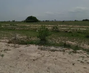 Real Estate Lands Available for Sale:Dwellys Court