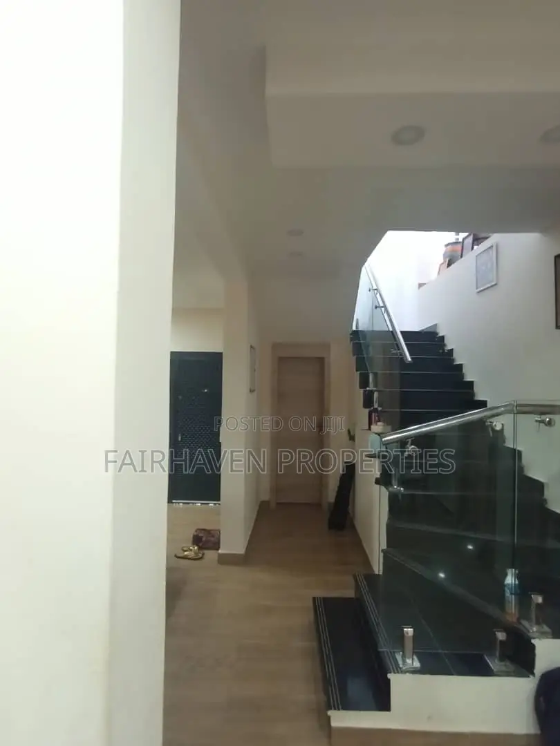 3bdrm House in East Airport for sale