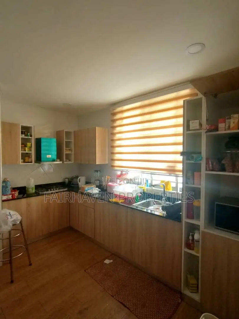 3bdrm House in East Airport for sale