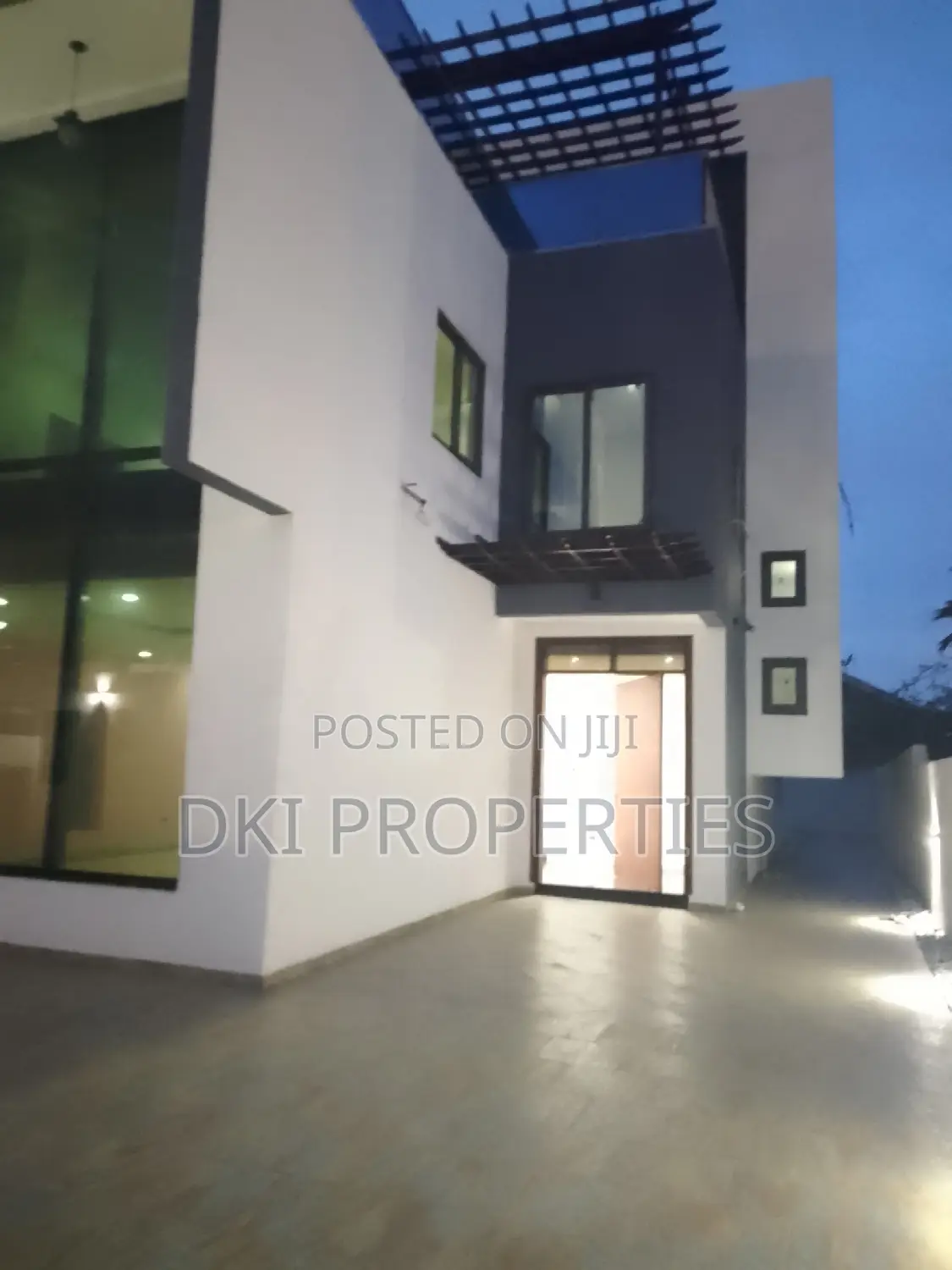 5bdrm House in Dki Properties, East Legon for sale