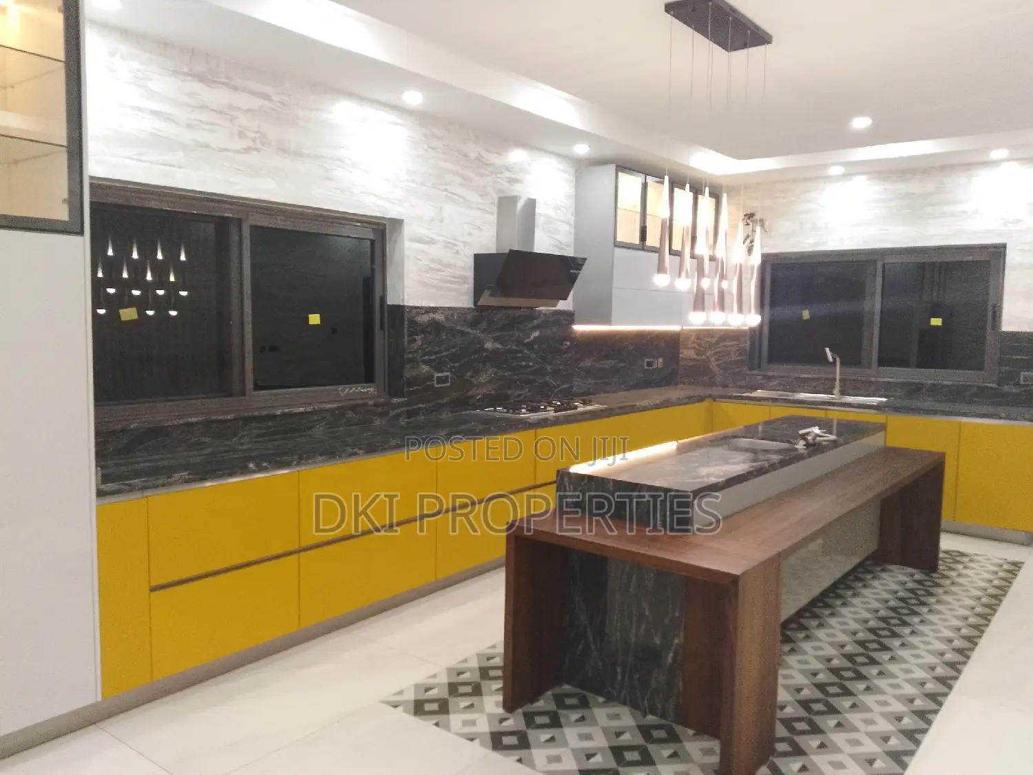 5bdrm House in Dki Properties, East Legon for sale