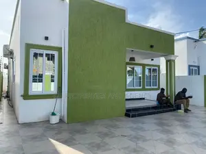 3bdrm House in Ecobank, Spintex for rent