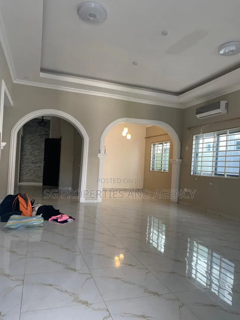 3bdrm House in Ecobank, Spintex for rent