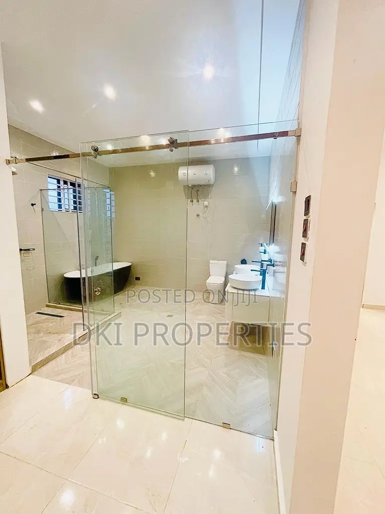 4bdrm House in Dki Properties, East Legon for sale
