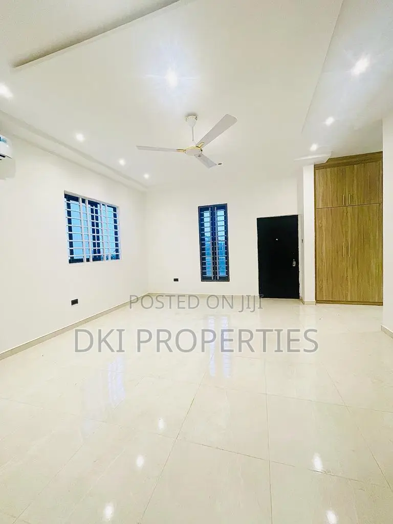 4bdrm House in Dki Properties, East Legon for sale