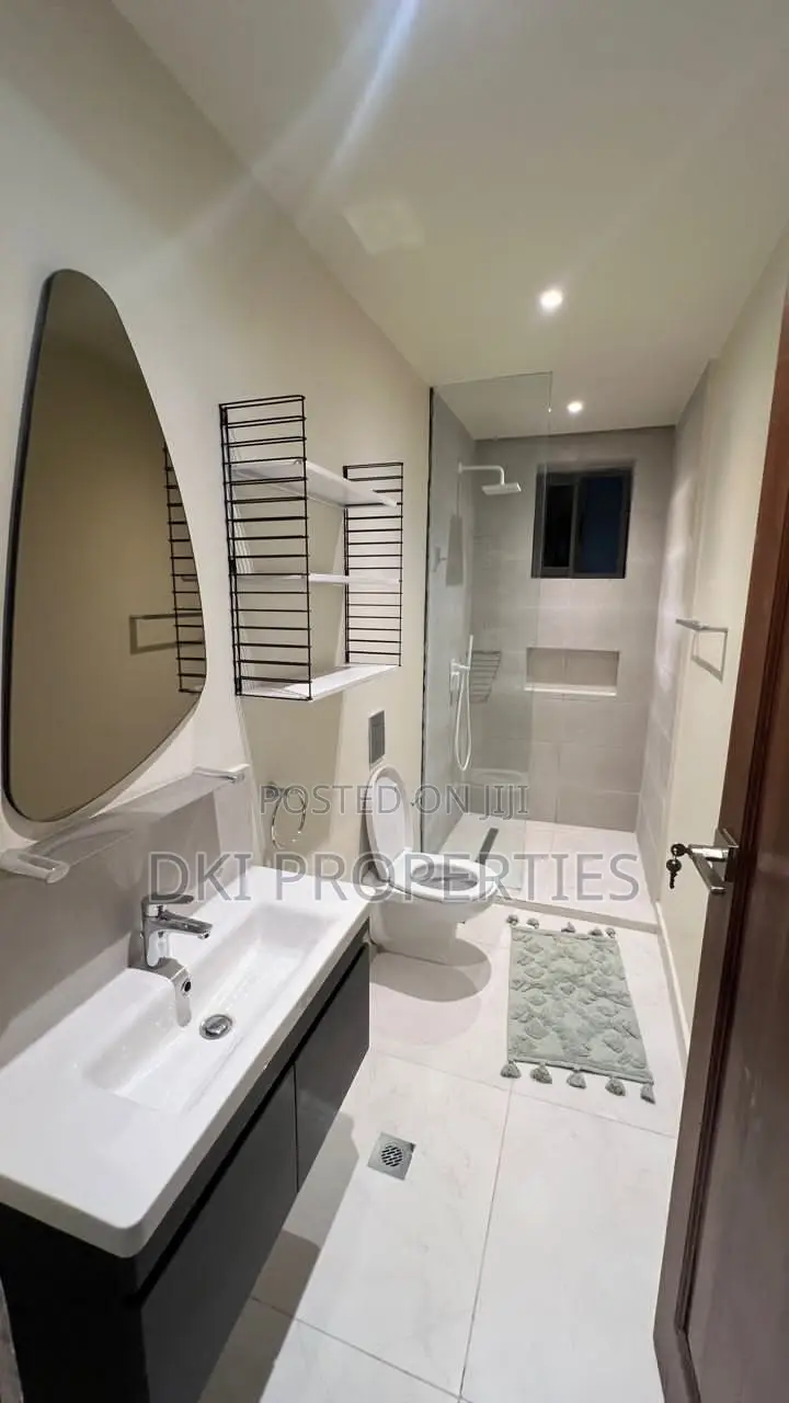 4bdrm House in Dki Properties, East Legon for sale