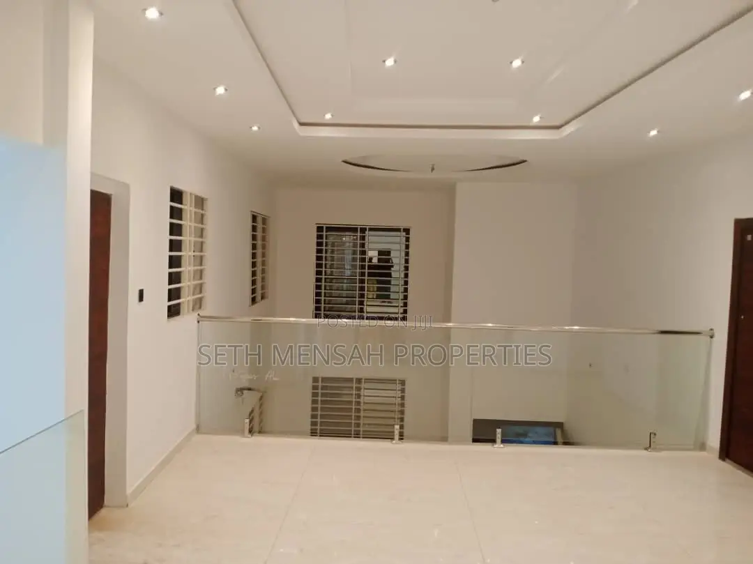 4bdrm House in Skm, Ashomang Estate for sale