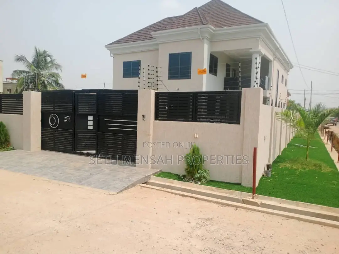 4bdrm House in Skm, Ashomang Estate for sale