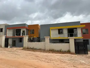 4bdrm Duplex in Rightkey, Kumasi Metropolitan for sale
