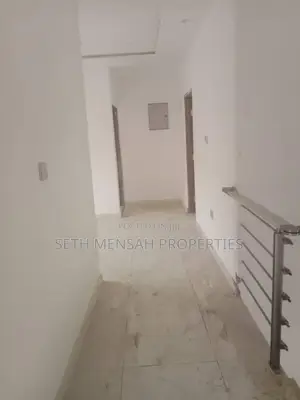 4bdrm House in Skm, Achimota for sale