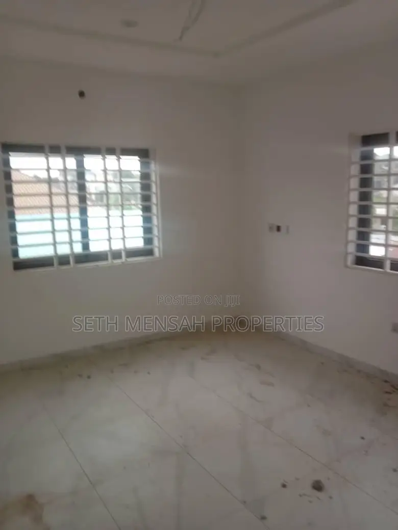 4bdrm House in Skm, Achimota for sale