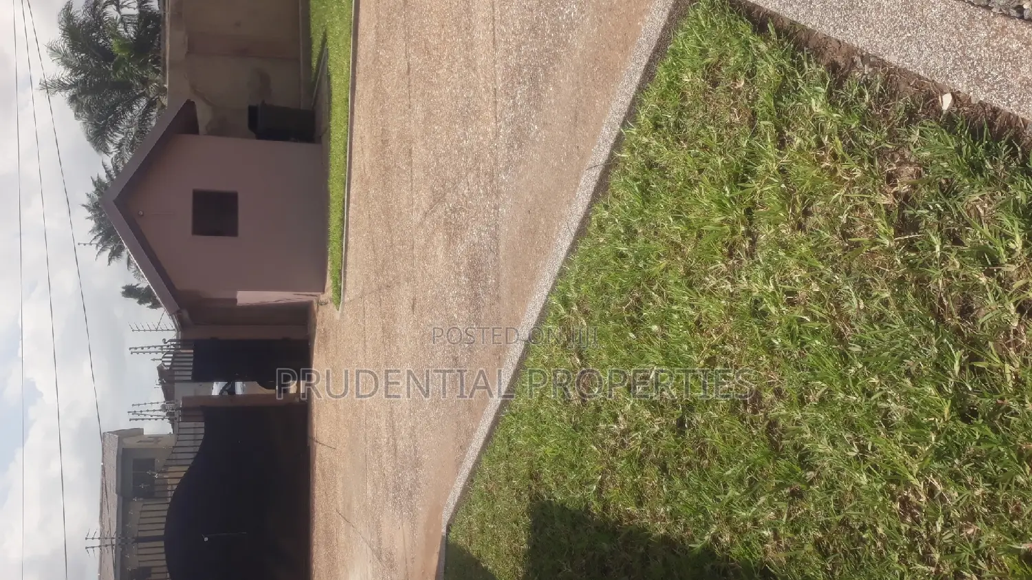 8bdrm House in West Legon for rent
