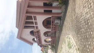 7bdrm House in West Legon for rent