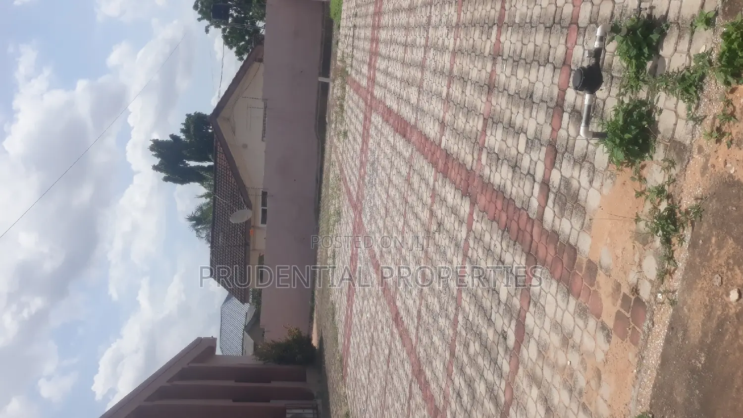 7bdrm House in West Legon for rent