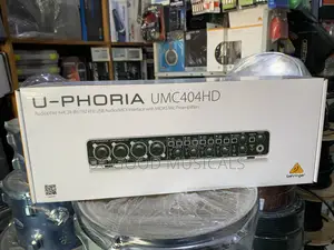 Behringer U-Phoria Umc404hd USB Audio/Midi Interface