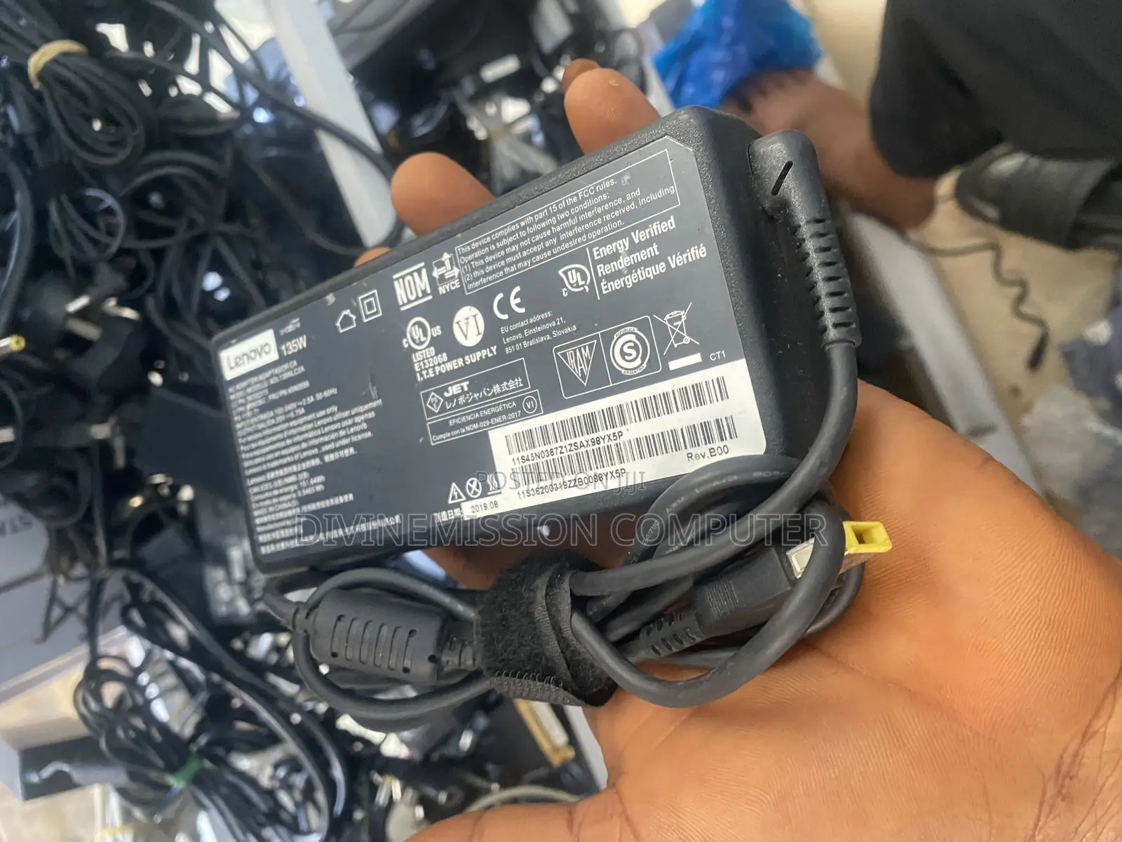 Lenovo Usb 20v-6.75a / 135w / UK USED Adapter/Charger