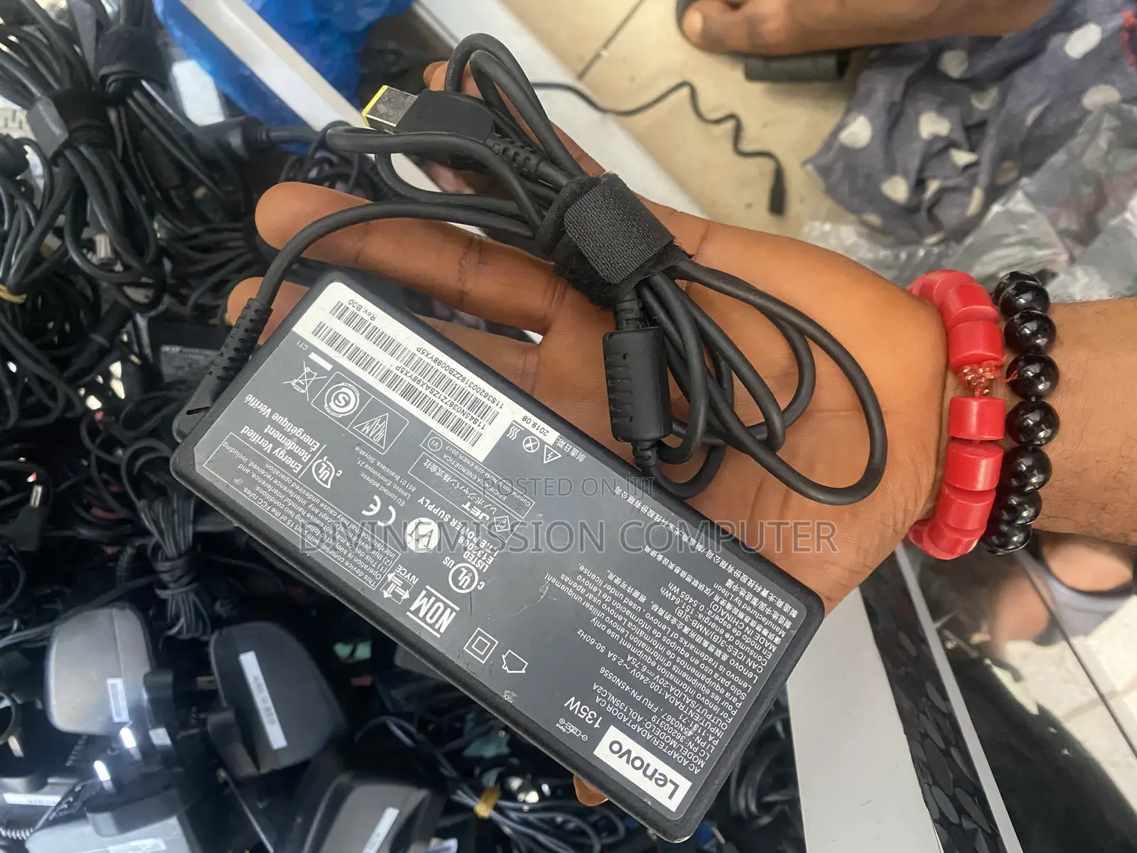 Lenovo Usb 20v-6.75a / 135w / UK USED Adapter/Charger