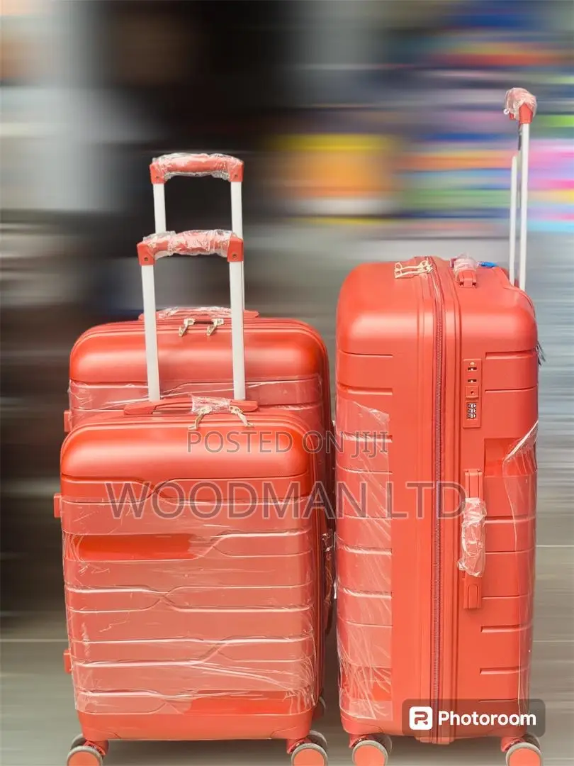 3 Set Traveling Bag/ Luggage Bags