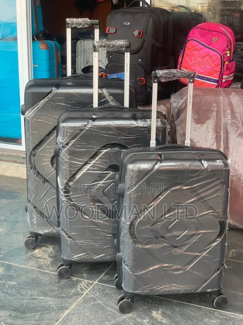 3 Set Traveling Bag/ Luggage Bags